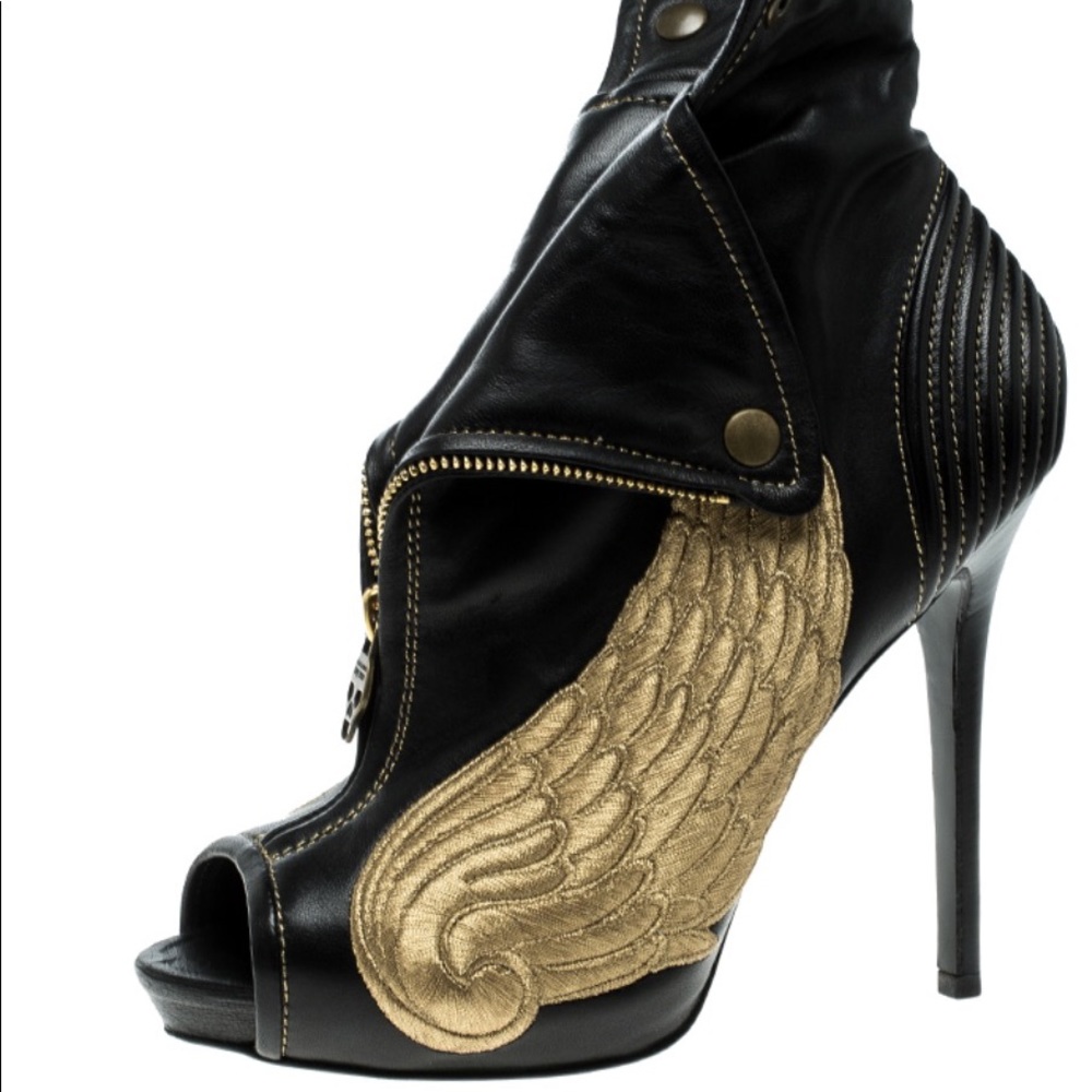 ALEXANDER MCQUEEN BLACK LEATHER ANKLE BOOTS